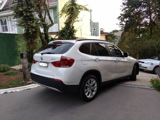 BMW X1 2.0 16V GASOLINA SDRIVE18I 4P AUTOMÁTICO BMW X1 2.0 16V GASOLINA SDRIVE18I 4P AUTOMÁTICO